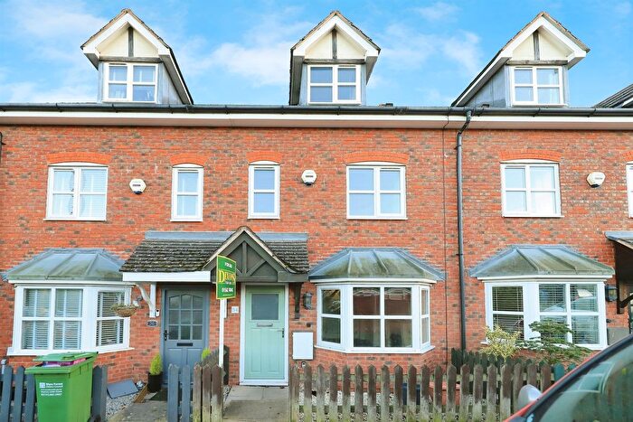 3 Bedroom Terraced House For Sale In Mill Road, Stourport-On-Severn, DY13
