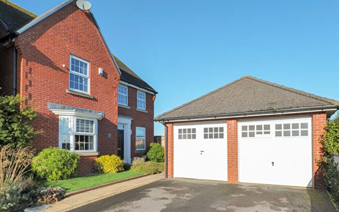 4 Bedroom Detached House For Sale In Cranesbill Road, Melksham, SN12