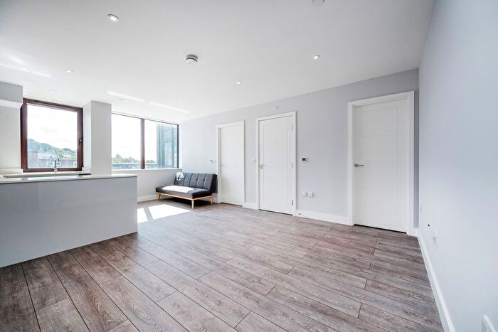 2 Bedroom Flat To Rent In Kymberley Road, Harrow, HA1