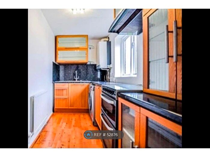 Studio To Rent In Colnbrook, Slough, SL3