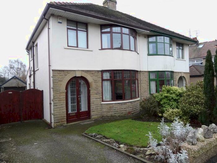 3 Bedroom Semi-Detached House To Rent In Hala Grove, Lancaster, LA1
