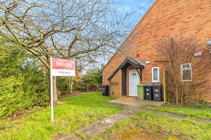 1 Bedroom Detached House For Sale In Braybrooke Drive, Furzton, Milton Keynes, Buckinghamshire, MK4