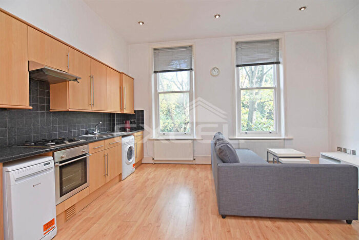 1 Bedroom Apartment To Rent In Finchley Road, Hampstead, London, NW3