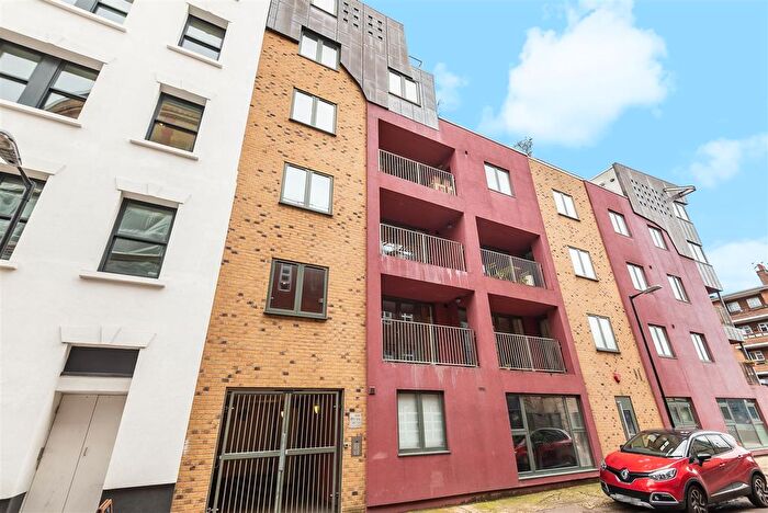 2 Bedroom Flat To Rent In Disney Place, London, SE1