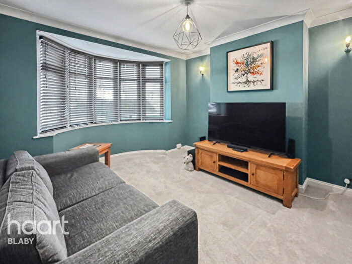 3 Bedroom Semi Detached House For Sale In Highfield Drive, Wigston, LE18