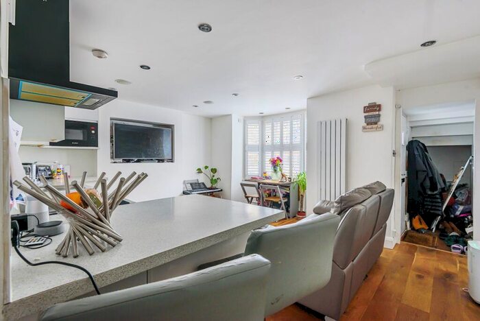 2 Bedroom Apartment To Rent In Luxor Street London, SE5