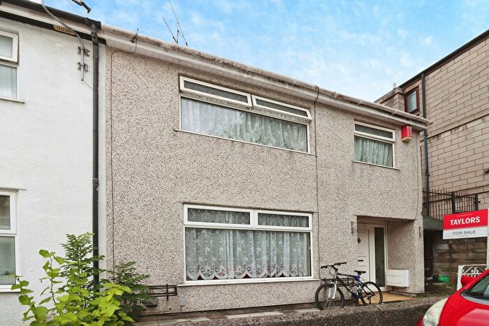 3 Bedroom Semi Detached House For Sale In Luxton Street, Bristol, BS5