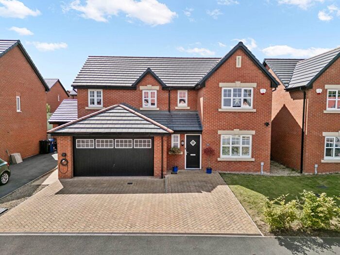 5 Bedroom Detached House For Sale In Winterbourne Gardens, Warrington, WA4