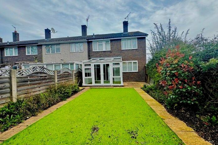 3 Bedroom Property To Rent In Mottisfont Road, London, SE2