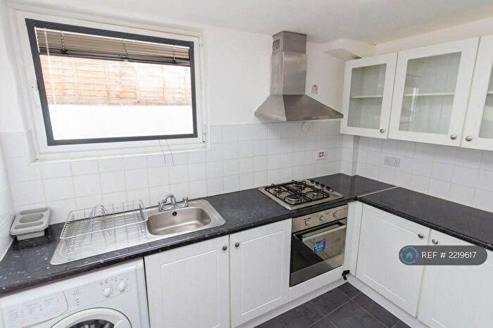2 Bedroom Maisonette To Rent In Market Parade, South Norwood, SE25