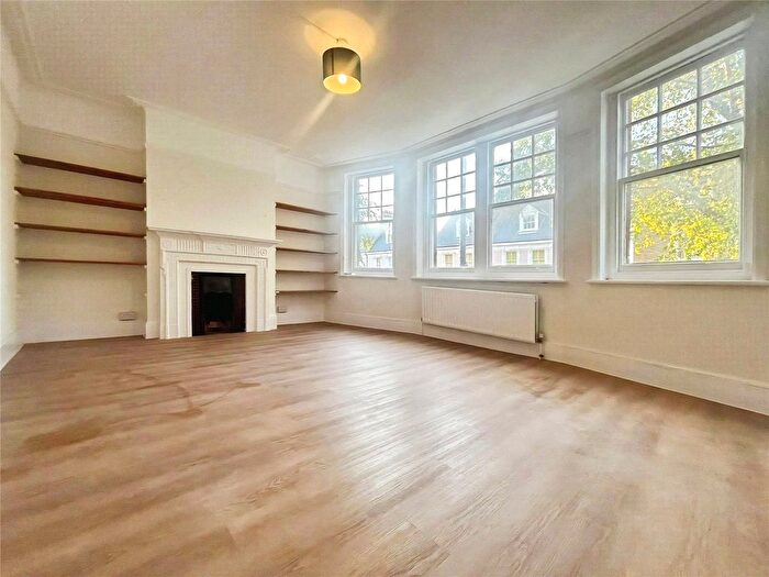 2 Bedroom Flat To Rent In High Street, Teddington, TW11