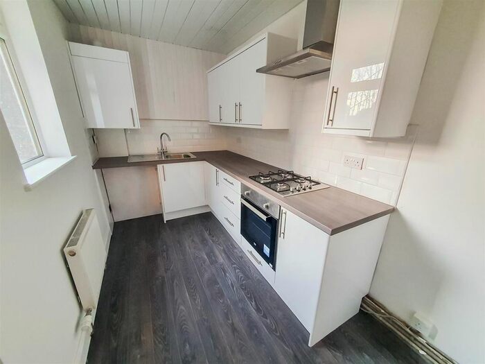 2 Bedroom Flat To Rent In Taylor Street, Methil, Fife KY8