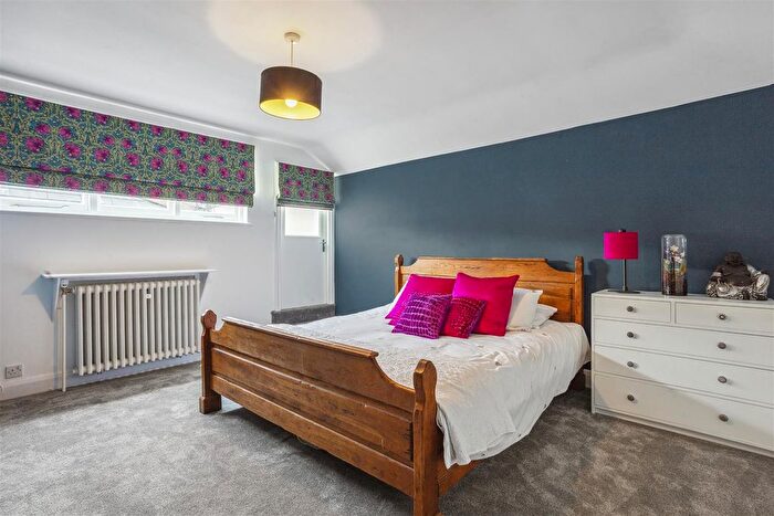 3 Bedroom Flat To Rent In Portnall Drive, Wentworth, Virginia Water, GU25