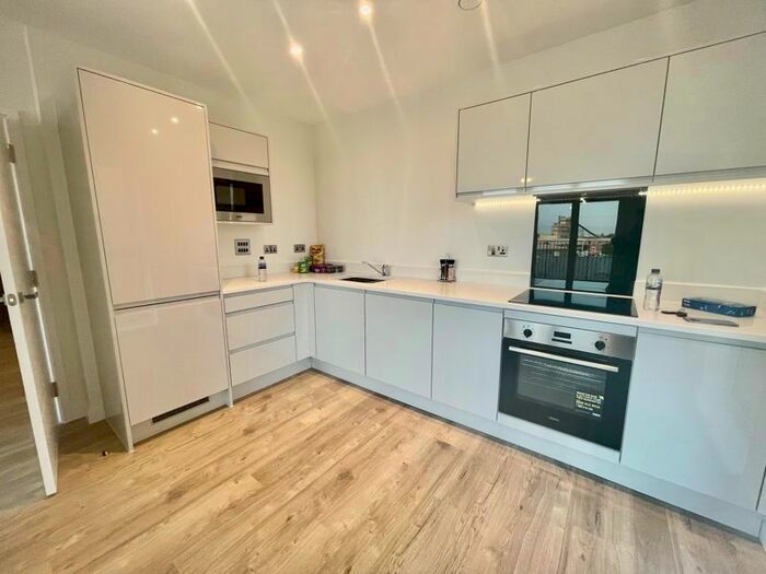 2 Bedroom Flat To Rent In Mortise House, Chailey Place, UB3