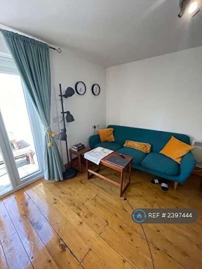 1 Bedroom Flat To Rent In Gloucester Drive, London, N4
