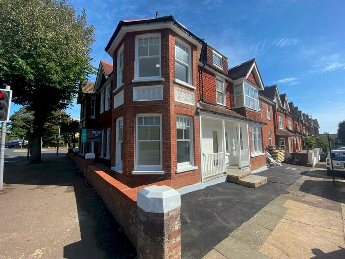 Flat To Rent In Caburn Road, Hove, BN3