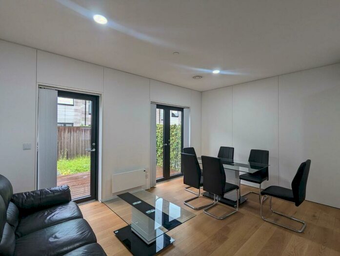 5 Bedroom House For Sale In Sandywell Lane, Salford, M3