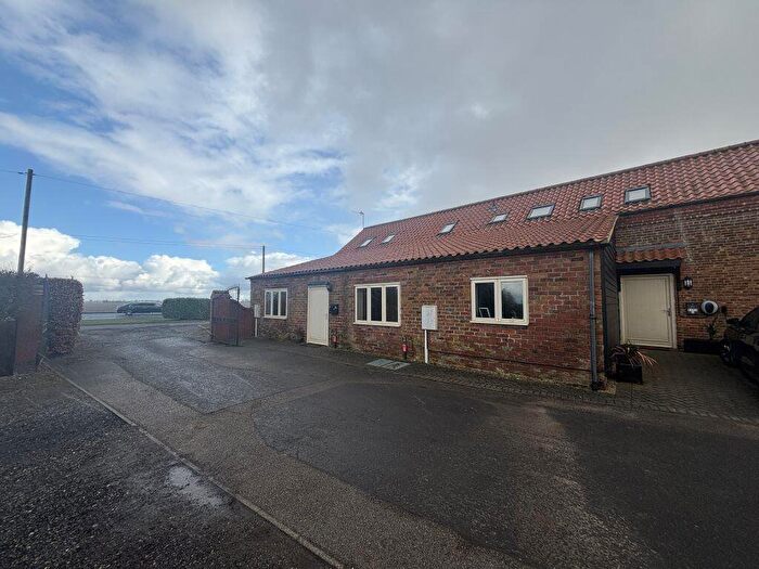 3 Bedroom Barn Conversion To Rent In Hoffleet Stow, Bicker, PE20