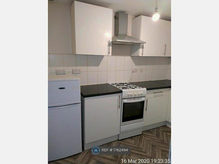 2 Bedroom Flat To Rent In Allison Street, Glasgow, G42