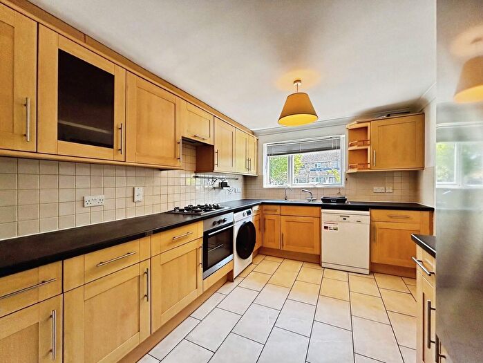 3 Bedroom Property To Rent In Wulfstan Way, Cambridge, CB1