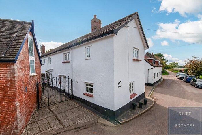 4 Bedroom Semi-Detached House For Sale In Slades Cottage, Parsons Lane, Exeter, EX5