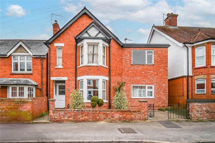 1 Bedroom Apartment For Sale In Kingsbridge Road, Newbury, RG14