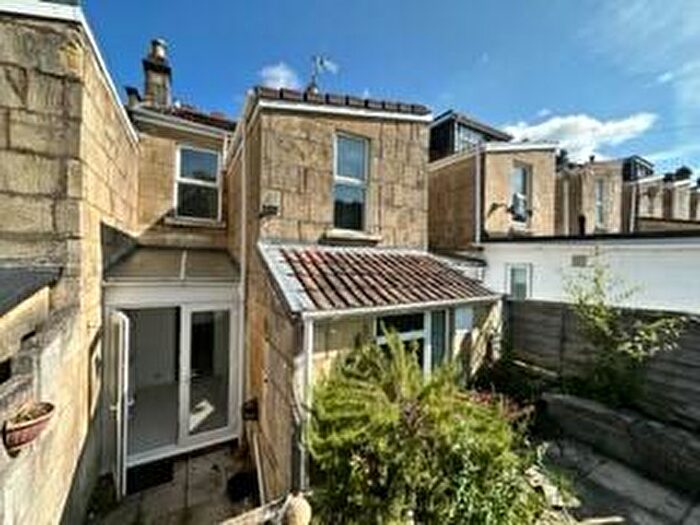 3 Bedroom Terraced House To Rent In Lymore Avenue, Bath, BA2