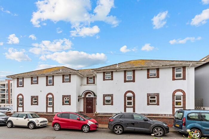 2 Bedroom Flat For Sale In Esprit Court Shoreham Town Centre, BN43