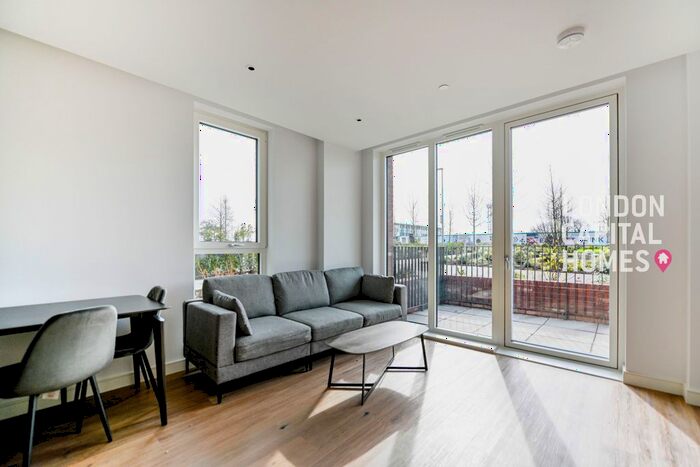 2 Bedroom Flat To Rent In Iris House, Cedrus Avenue, Southall, UB1