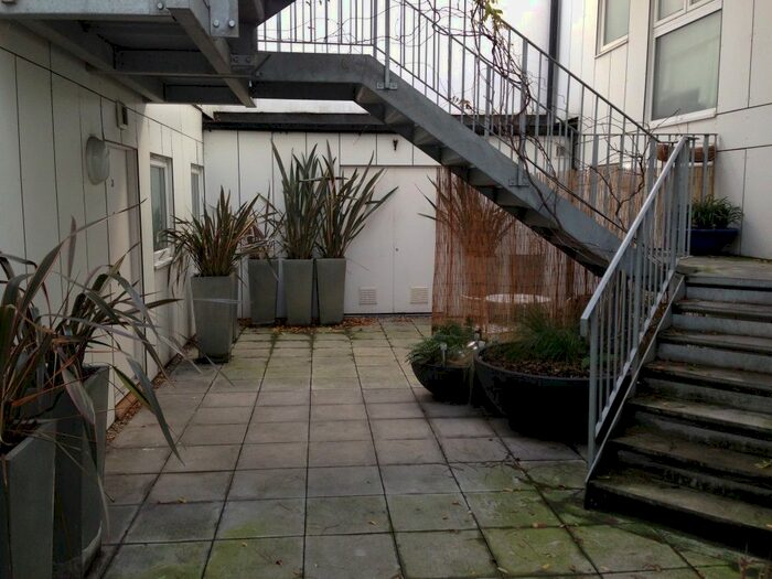 1 Bedroom Flat To Rent In High Road, Wood Green, London, N22