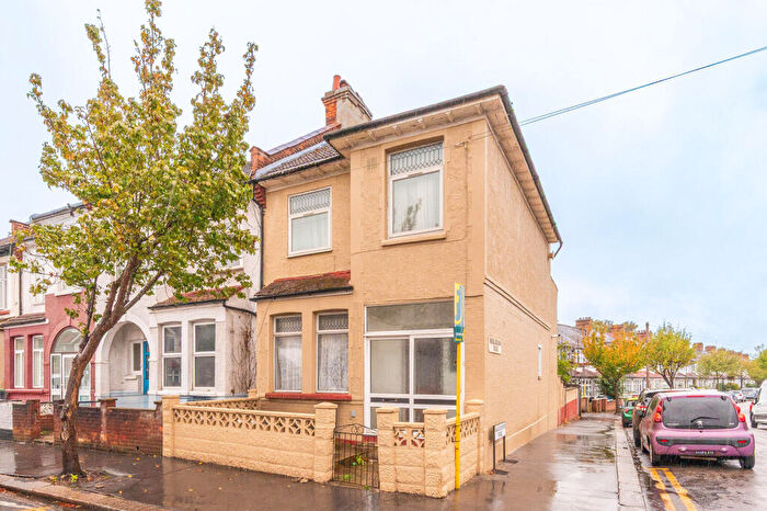 3 Bedroom Terraced House To Rent In Richmond Road, Thornton Heath, CR7