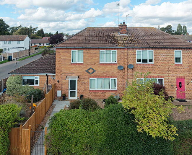 3 Bedroom Terraced House For Sale In Shelford Close, Radcliffe-on-Trent, NG12