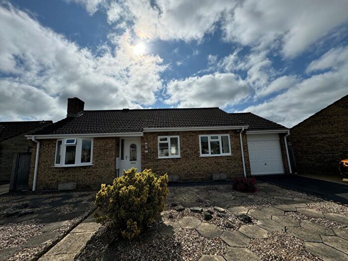 3 Bedroom Bungalow To Rent In Plough Close, Street, Somerset, BA16