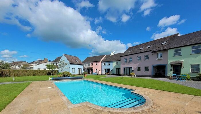 3 Bedroom Property To Rent In Llansteffan, Carmarthen, SA33