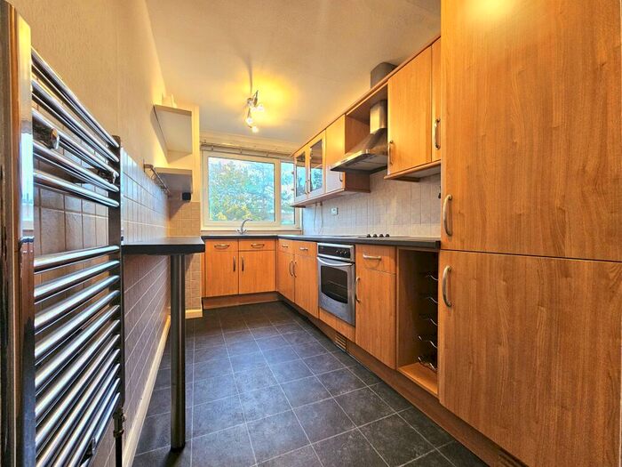 2 Bedroom Apartment To Rent In Britten Lodge, Fair Acres, Bromley, BR2