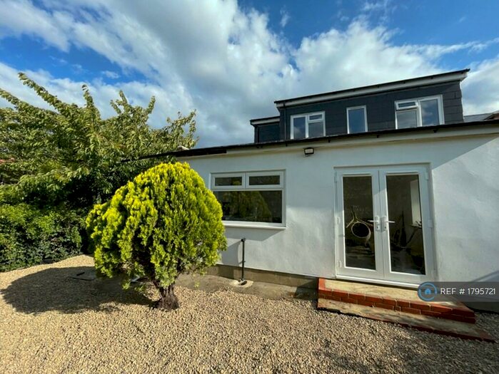 Studio To Rent In Abbey Wood, Belvedere, DA17