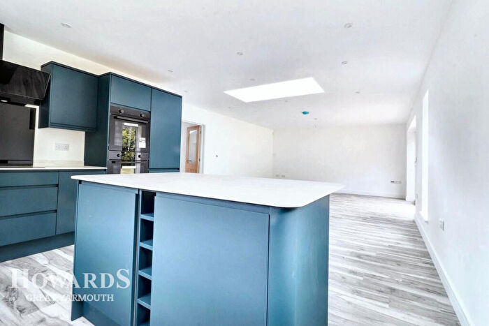4 Bedroom Detached Bungalow For Sale In Autumn Close, Fleggburgh, NR29