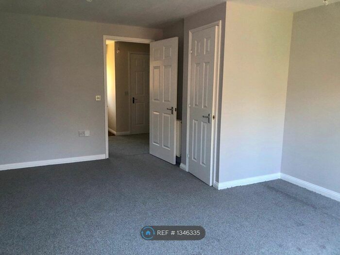 3 Bedroom End Of Terrace House To Rent In Grice Close, Hawkinge, Folkestone, CT18