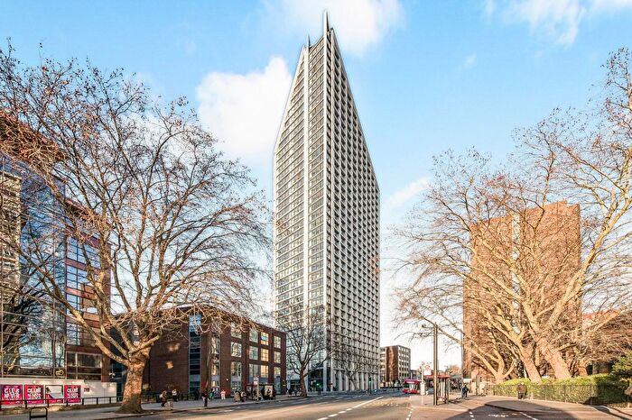 2 Bedroom Flat For Sale In Southwark Bridge Road, Borough, SE1