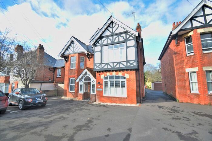 2 Bedroom Flat To Rent In London Road, Camberley, Surrey GU15