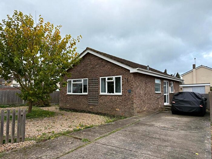 2 Bedroom Detached Bungalow For Sale In Wessex Road, Stalbridge, Sturminster Newton, DT10