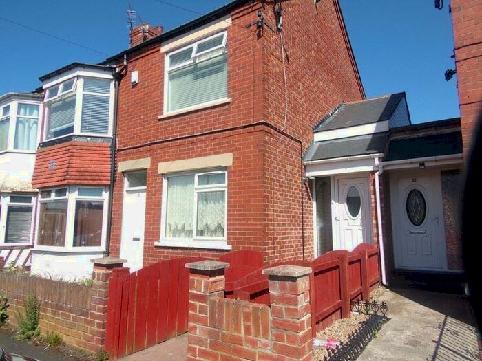 2 Bedroom Flat To Rent In Nixon Terrace, Blyth, Northumberland, NE24