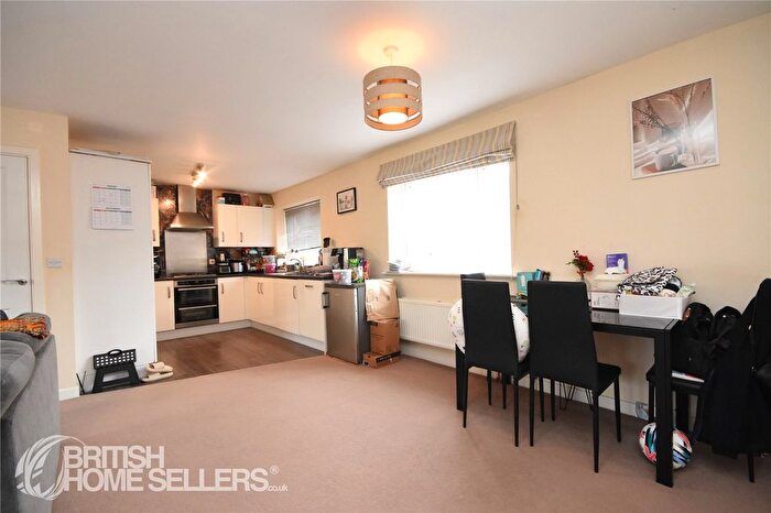 2 Bedroom Detached House For Sale In Cowlin Mead, Chelmsford, Essex, CM1