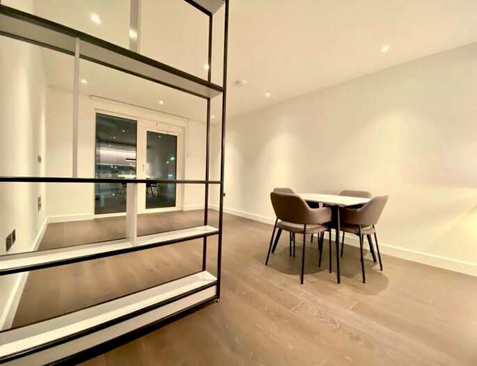 2 Bedroom Flat To Rent In Belvedere Row Apartments, White City Living, London, W12