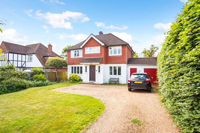 4 Bedroom Detached House To Rent In Carlton Road Redhill, RH1