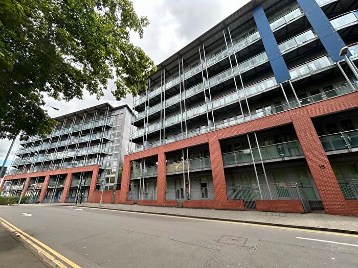 2 Bedroom Apartment To Rent In Wheeleys Lane, B15
