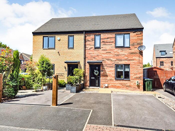 2 Bedroom Semi-Detached House For Sale In Lake View, Lakeside, Doncaster, DN4