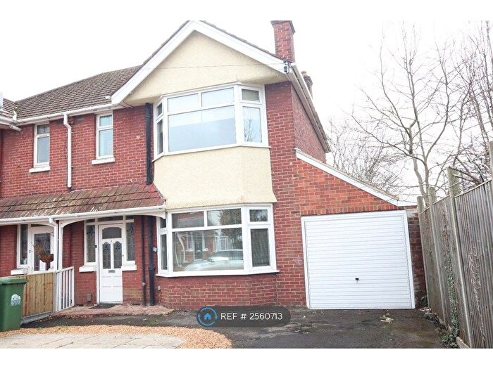 4 Bedroom Semi-Detached House To Rent In Fawley Road, Southampton, SO15