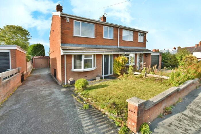 3 Bedroom Semi-Detached House For Sale In Cae Glas, Coedpoeth, LL11