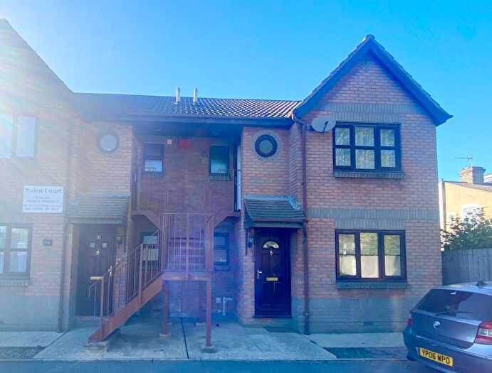 1 Bedroom Flat To Rent In Nairn Court Dock Road Tilbury, RM18